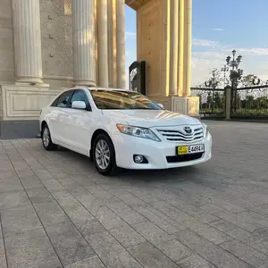 Toyota Camry, 2011