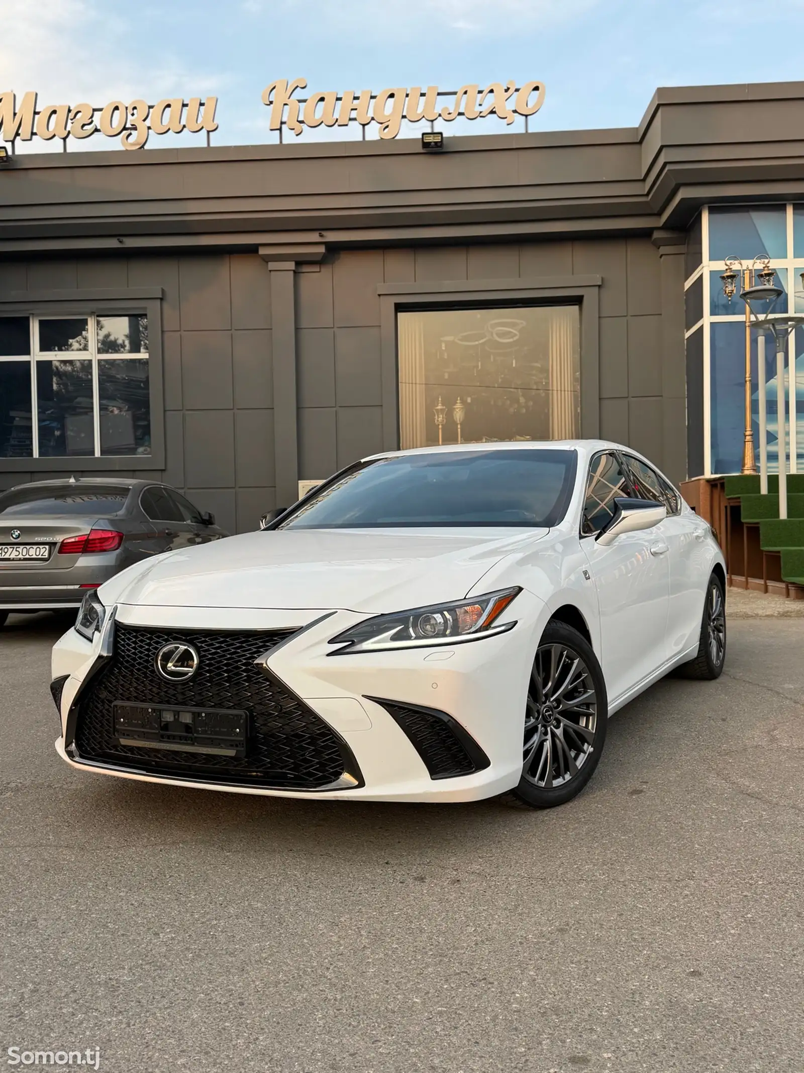 Lexus ES series, 2022-1