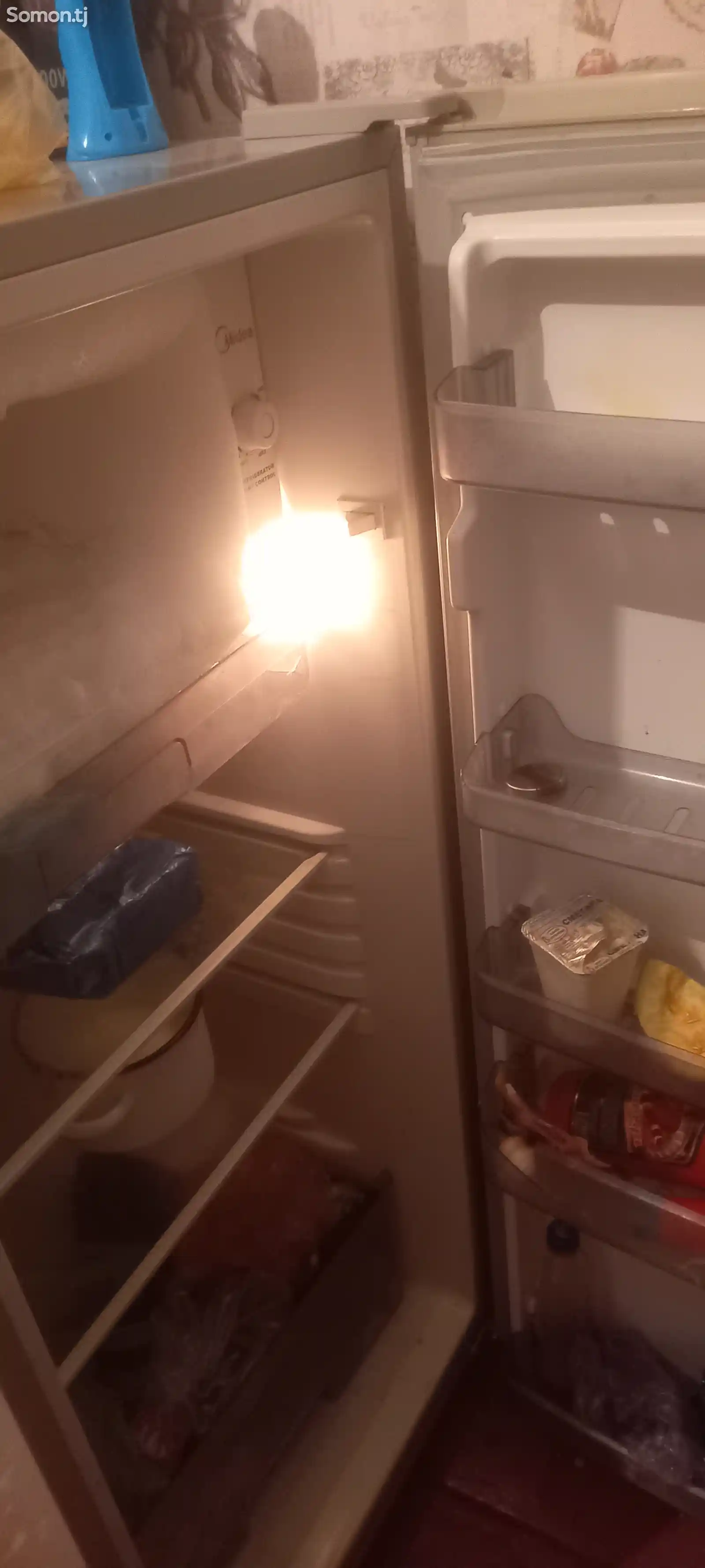 Холодильник Midea-2
