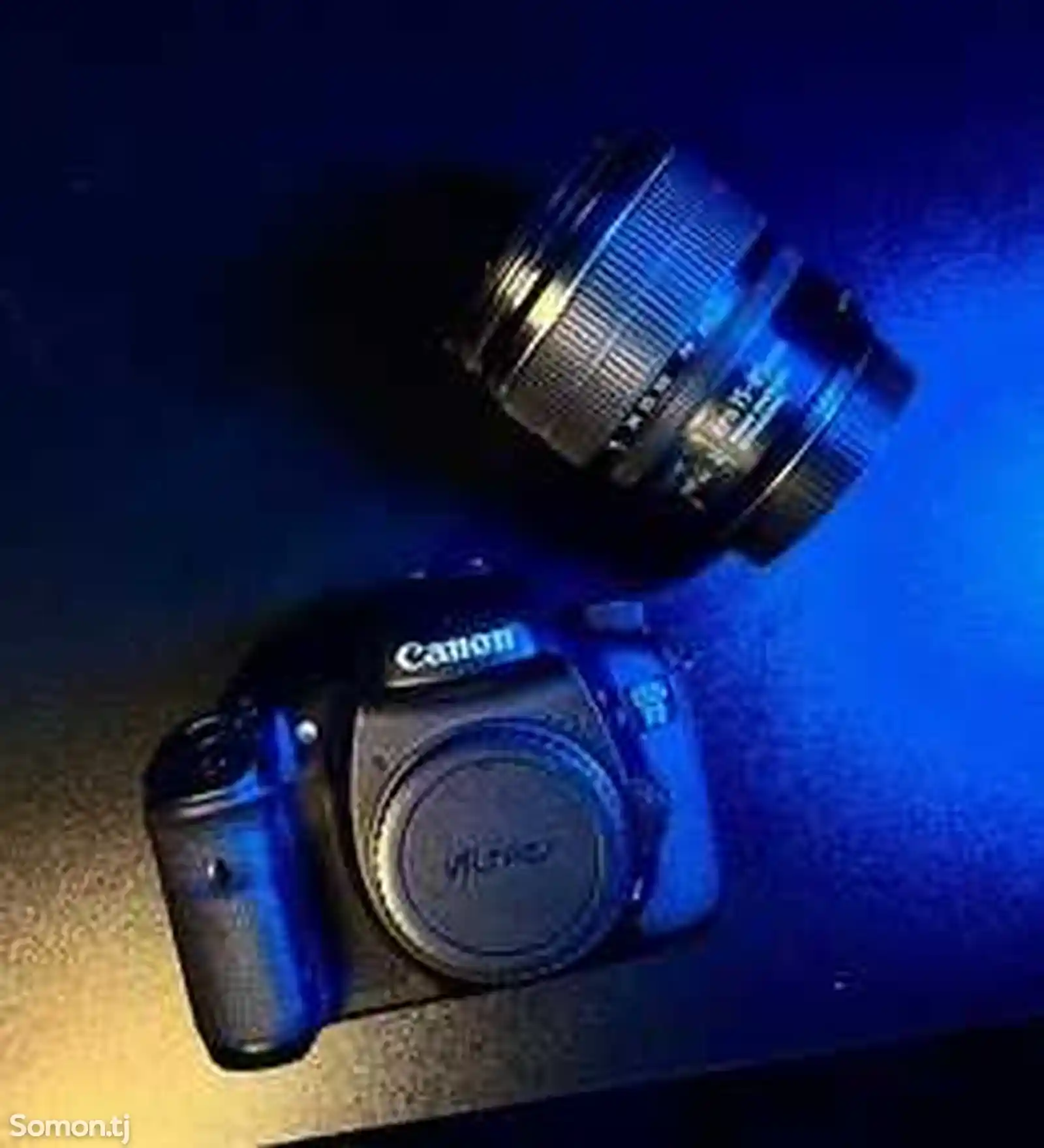 Фотоаппарат Canon 7D с объективом 18-85 mm и вспышкой-1