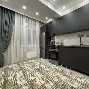 3-комн. квартира, 17 этаж, 65 м², Молодежный театр