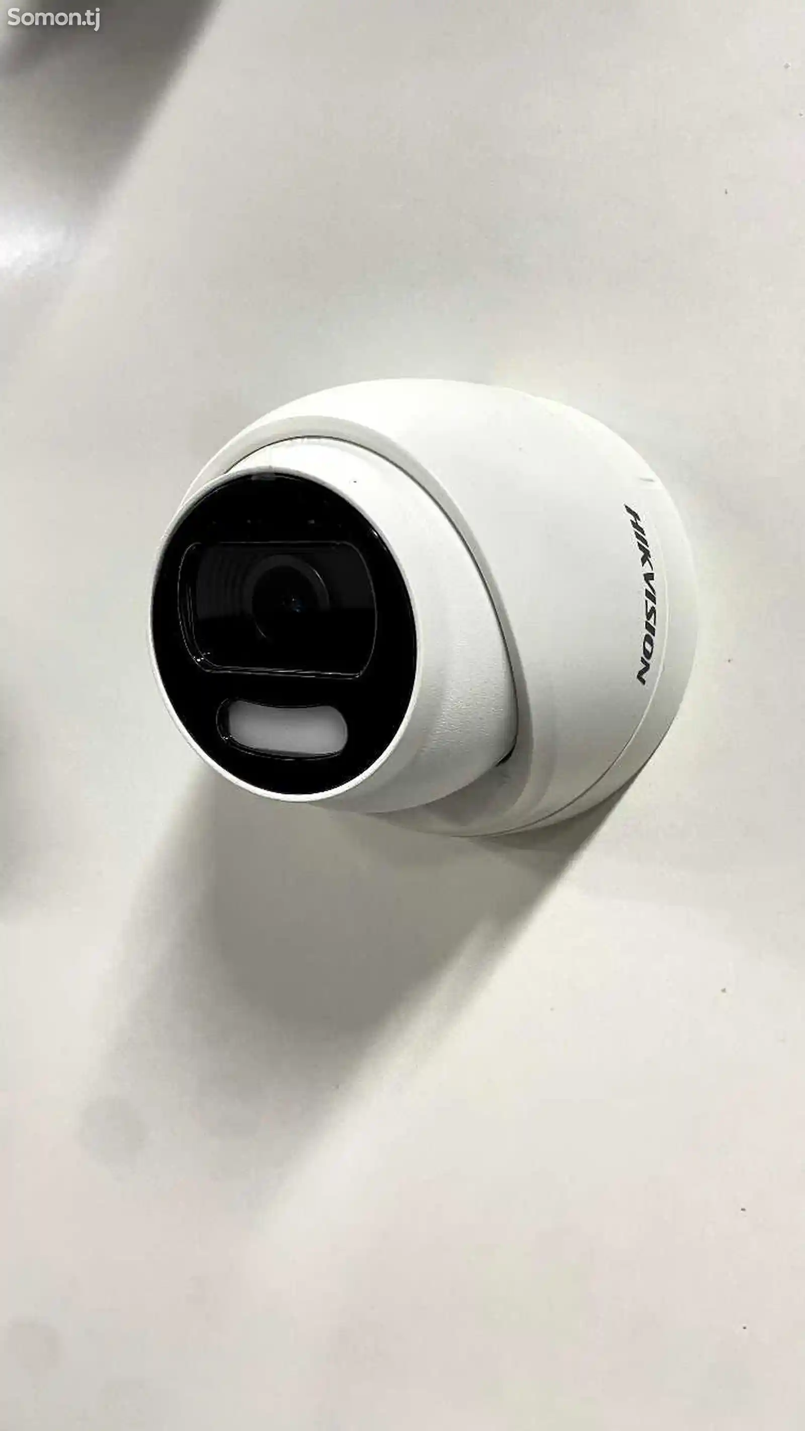 Аналоговая камера Hikvision DS-2CE72HFT-F28