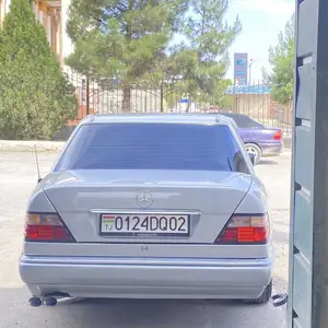 Mercedes-Benz W124, 1995