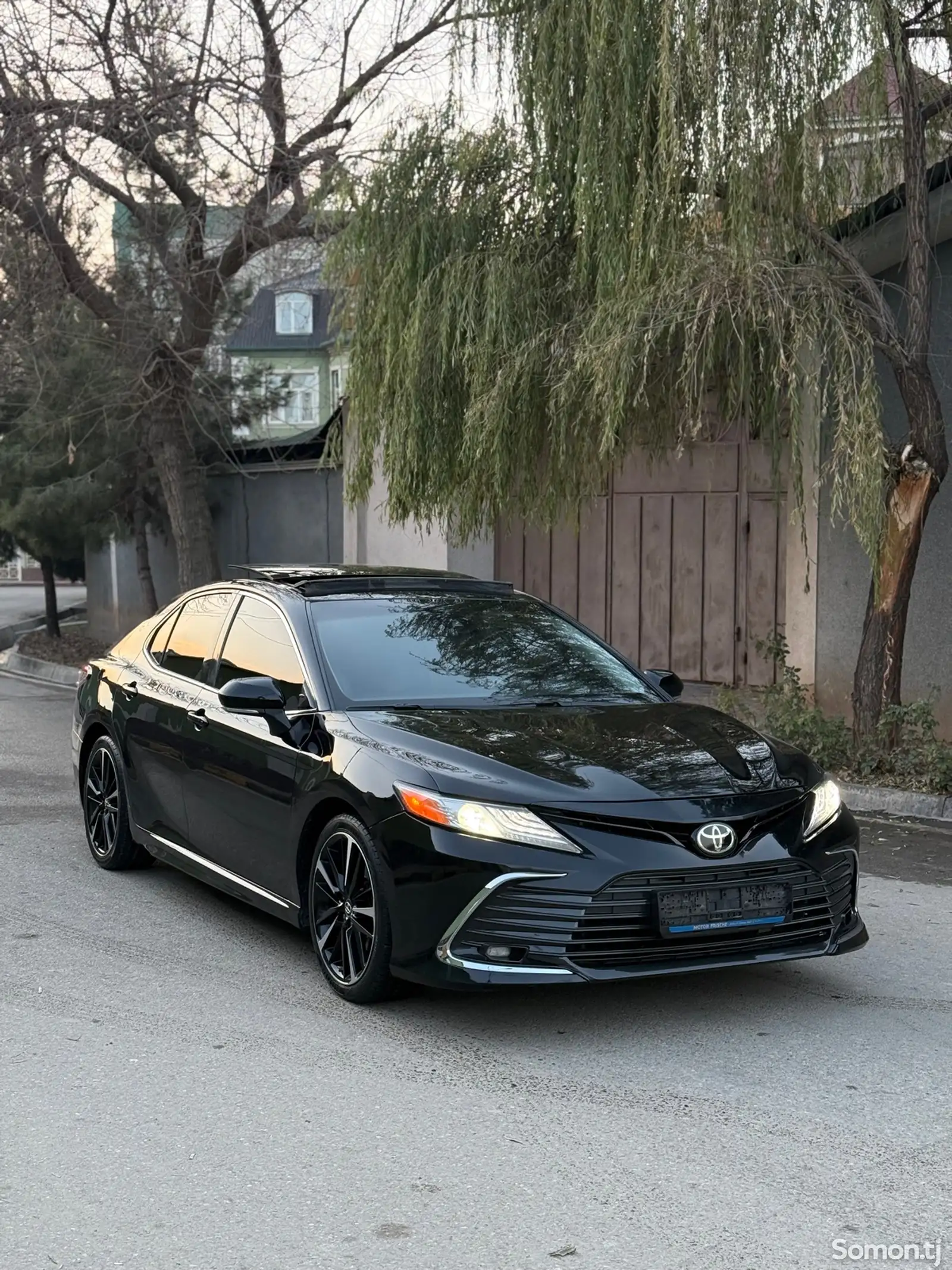 Toyota Camry, 2018-1