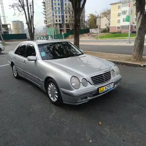 Mercedes-Benz E class, 2001