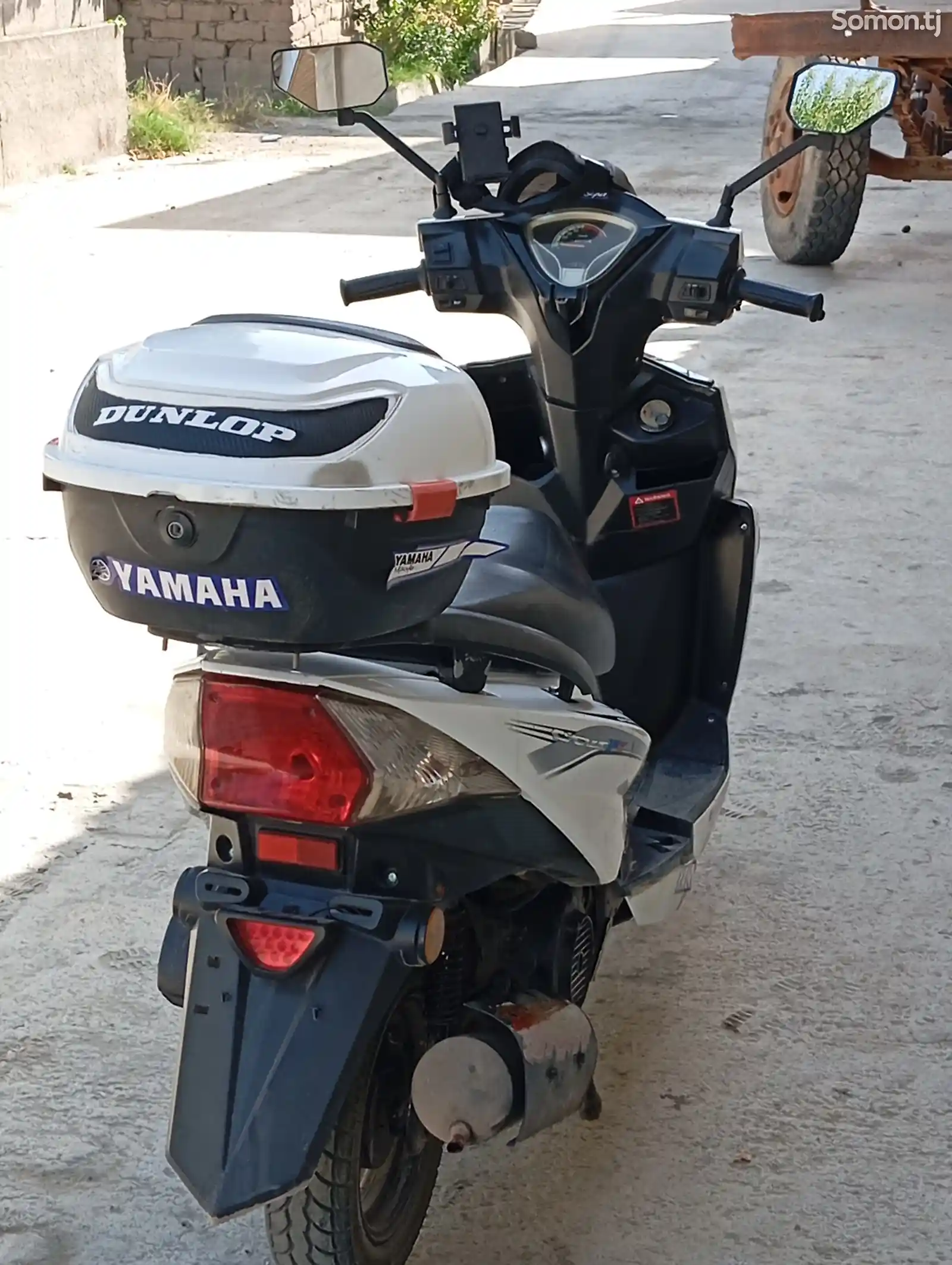 Скутер Yamaha-4