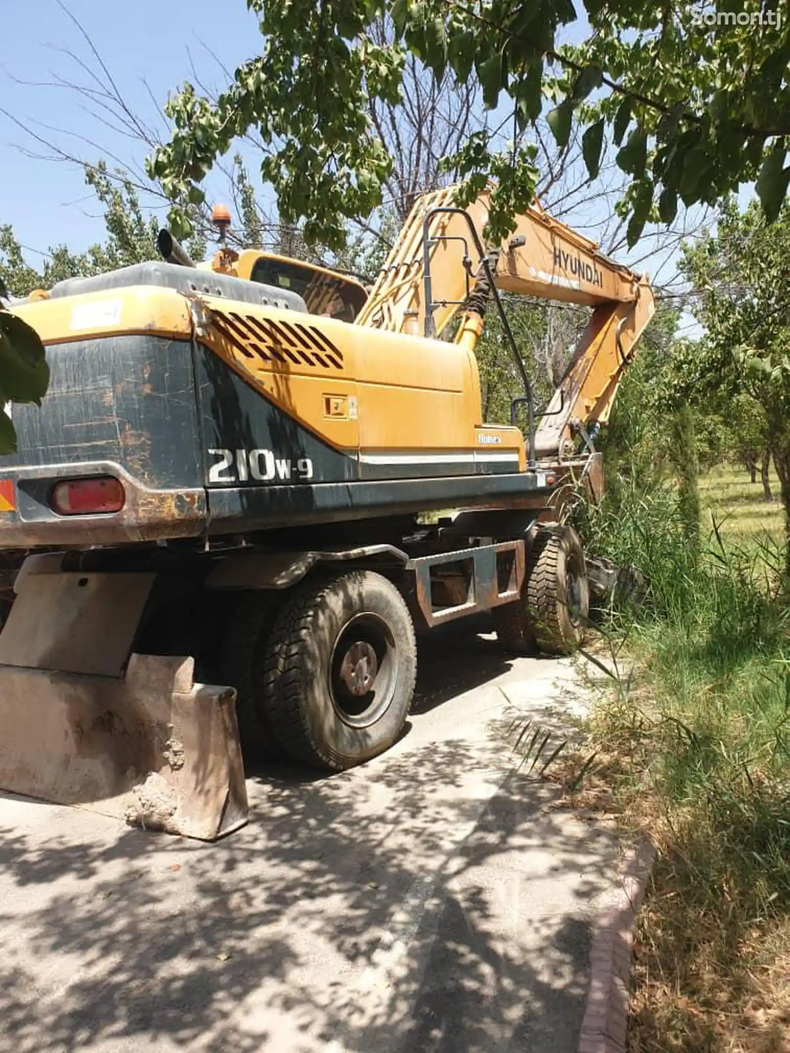 Трактор Hyundai 210w-9-2