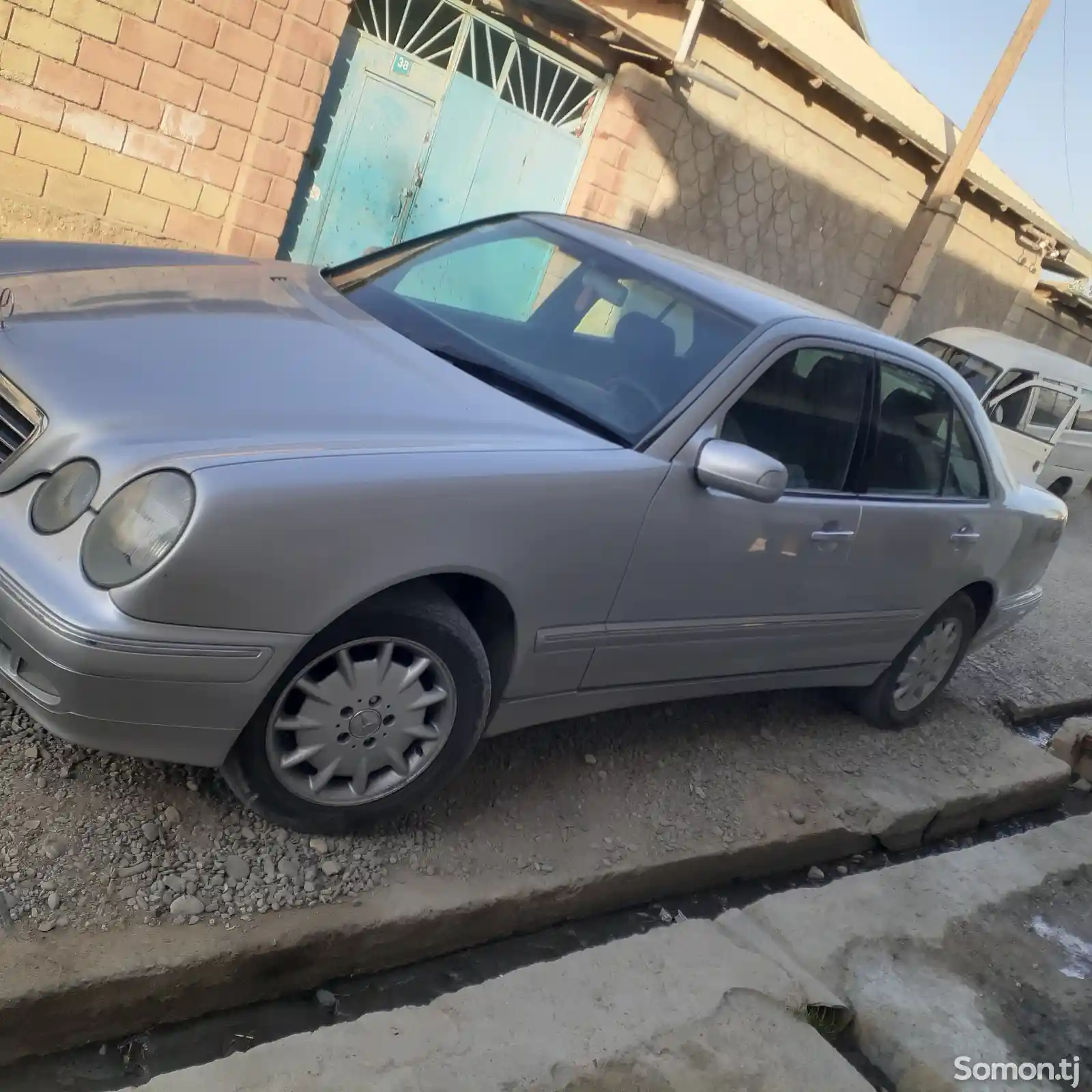 Mercedes-Benz E class, 2000-5