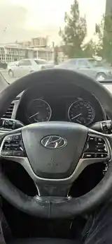 Hyundai Elantra, 2018-10