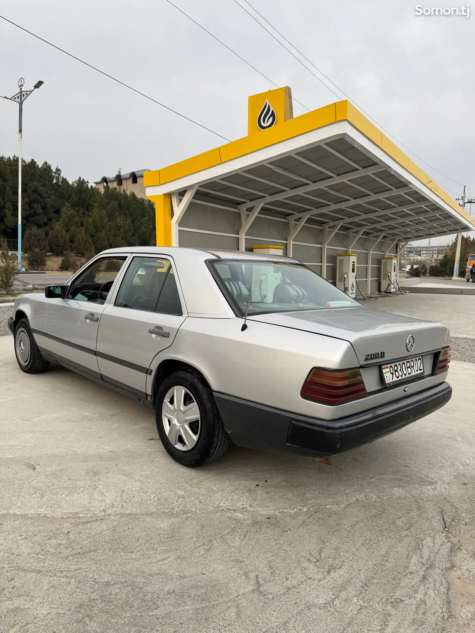 Mercedes-Benz W124, 1987-1