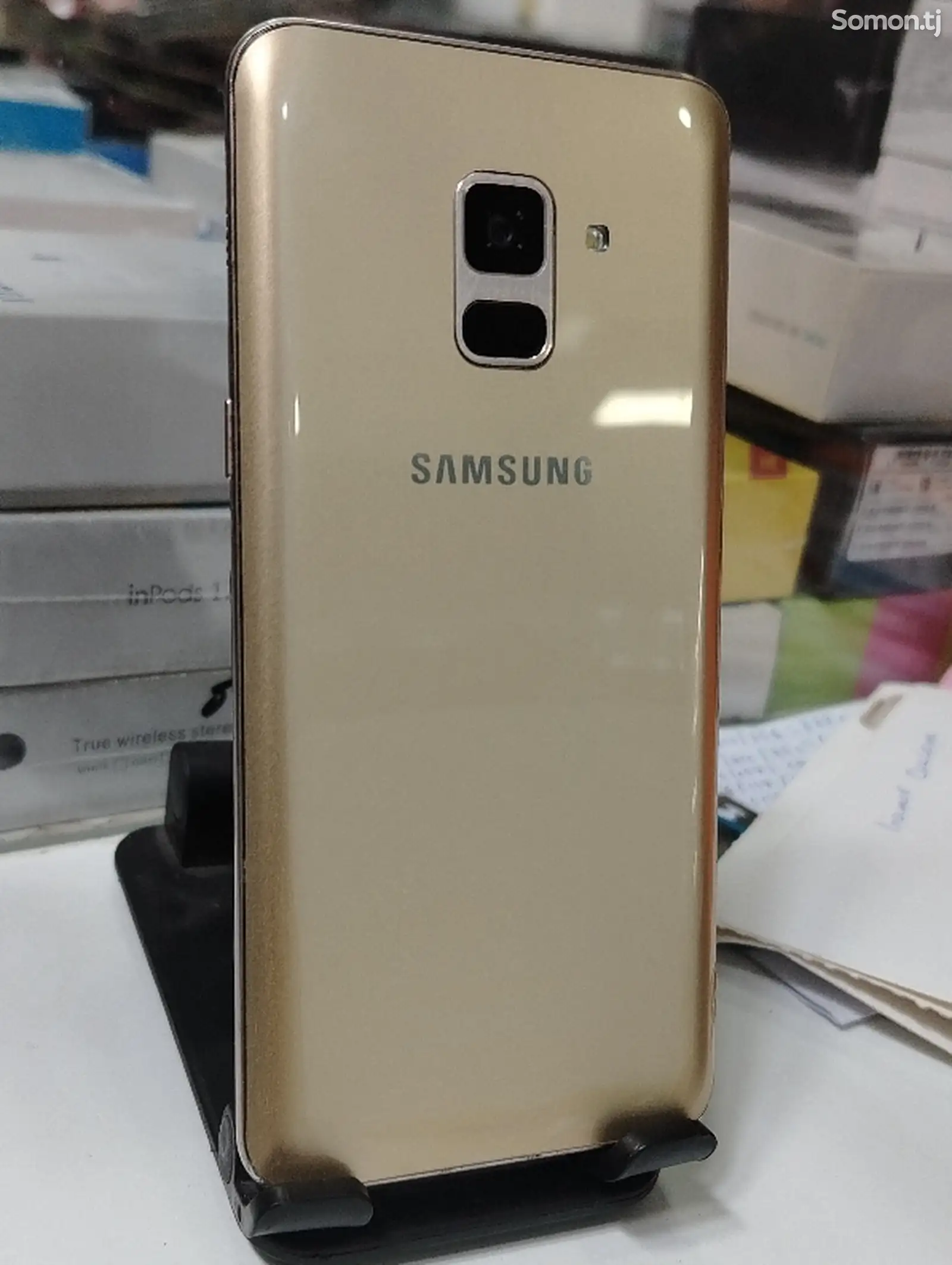 Samsung Galaxy A8-1