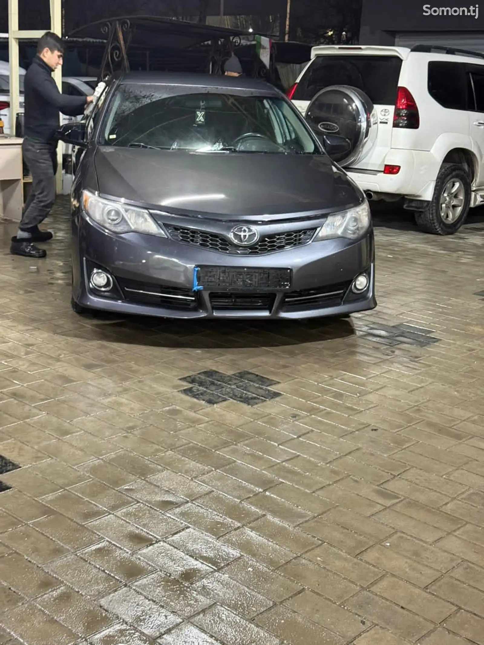 Toyota Camry, 2012-1