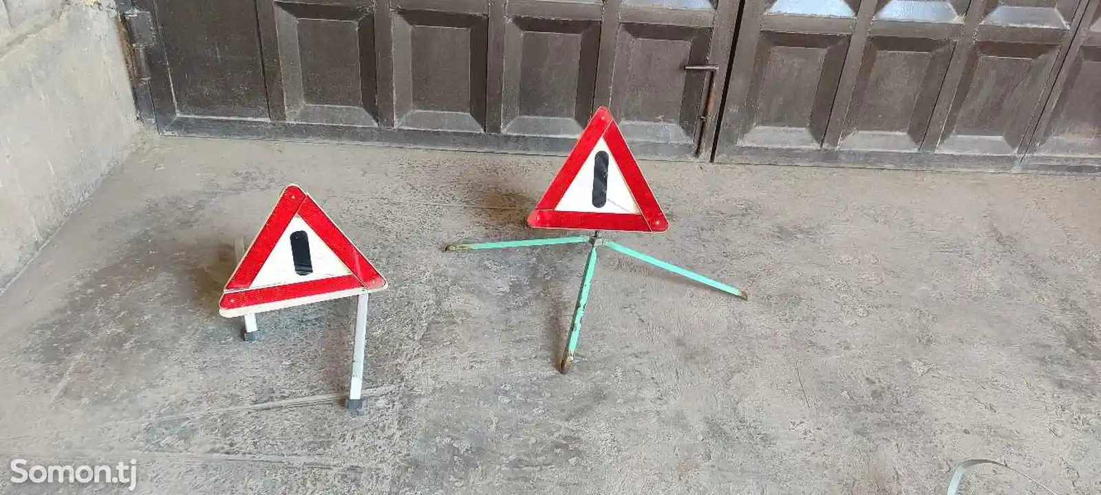 Аварийный знак для дорог-2