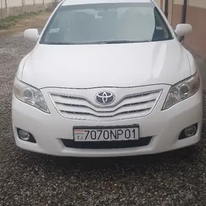 Toyota Camry, 2010