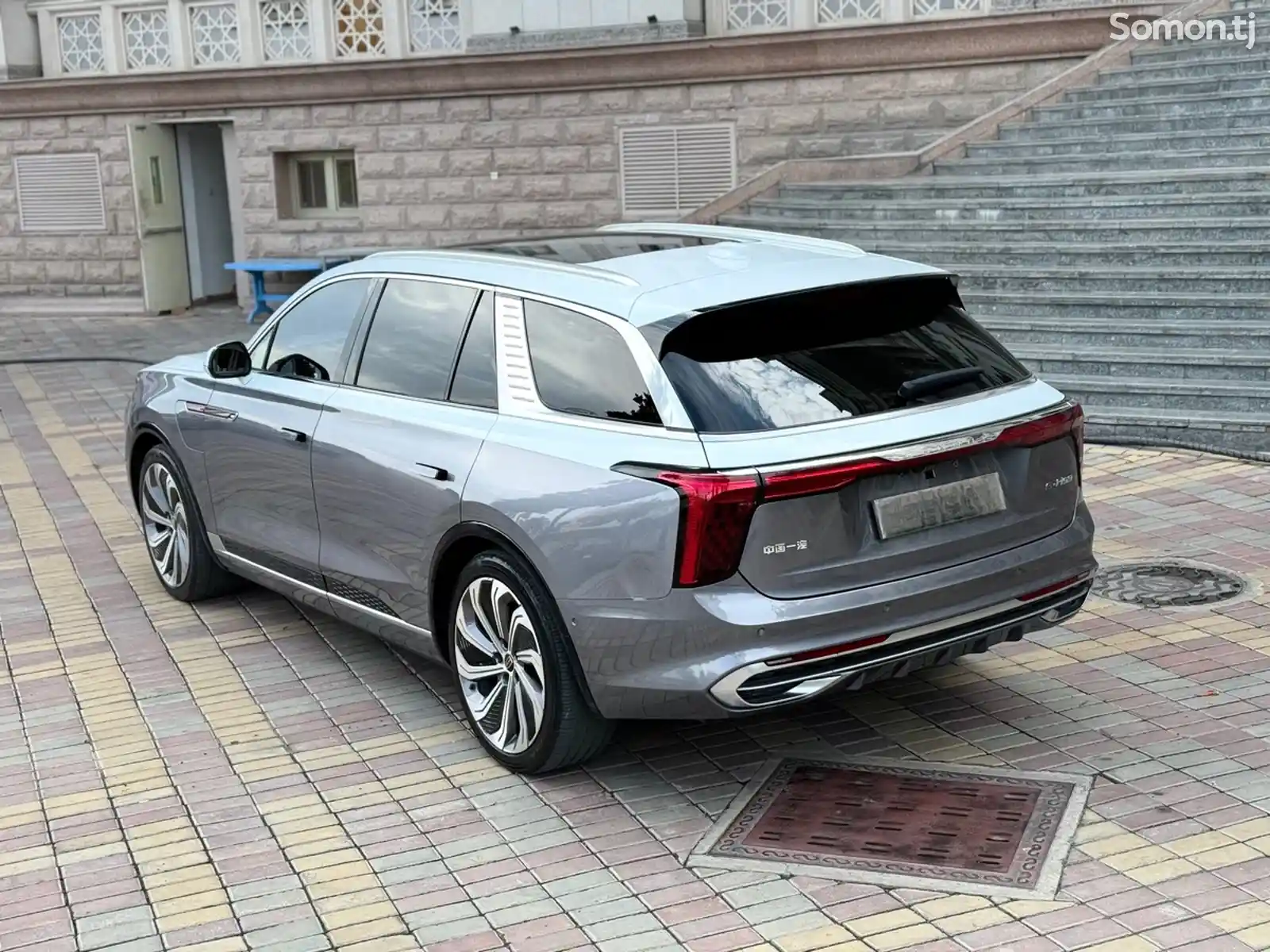 Hongqi E-HS9, 2022-6