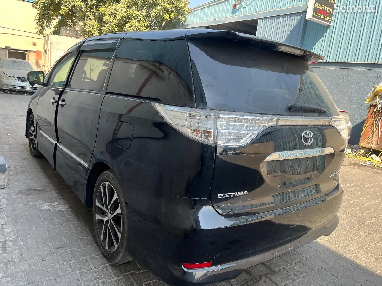 Toyota Estima, 2015-4