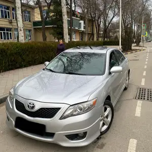 Toyota Camry, 2010