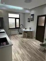 2-комн. квартира, 9 этаж, 70 м², Исмоили Сомони-6