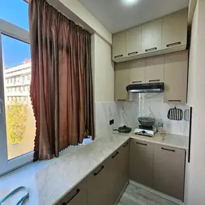 2-комн. квартира, 5 этаж, 58м², 18 мкр