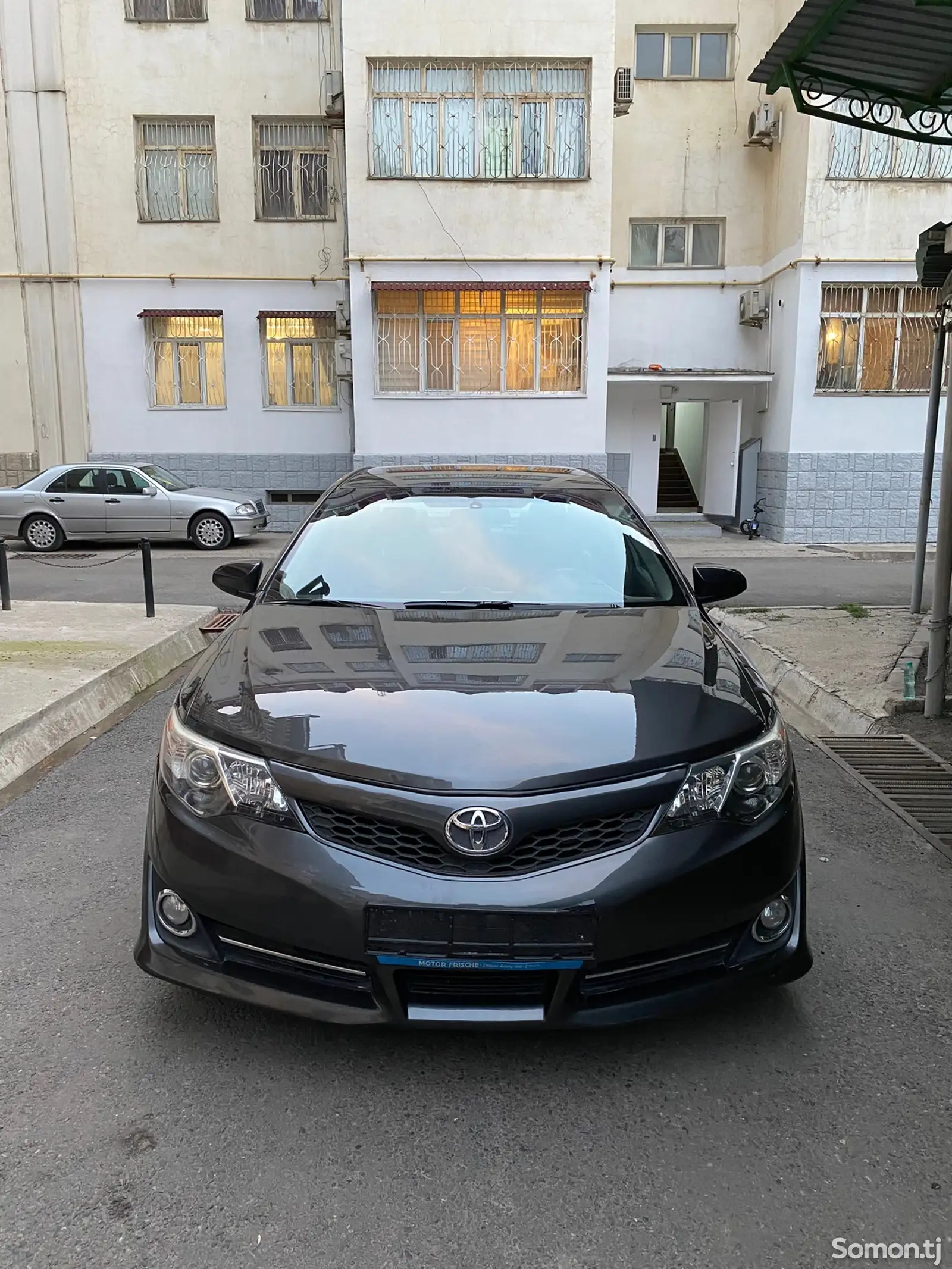 Toyota Camry, 2013-1