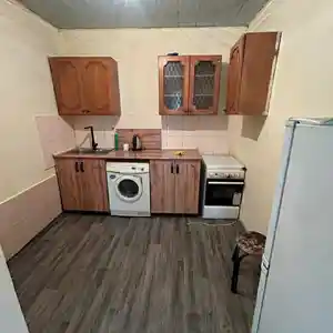 4-комн. квартира, 4 этаж, 100м², Фирдавси, около театра Чавонон