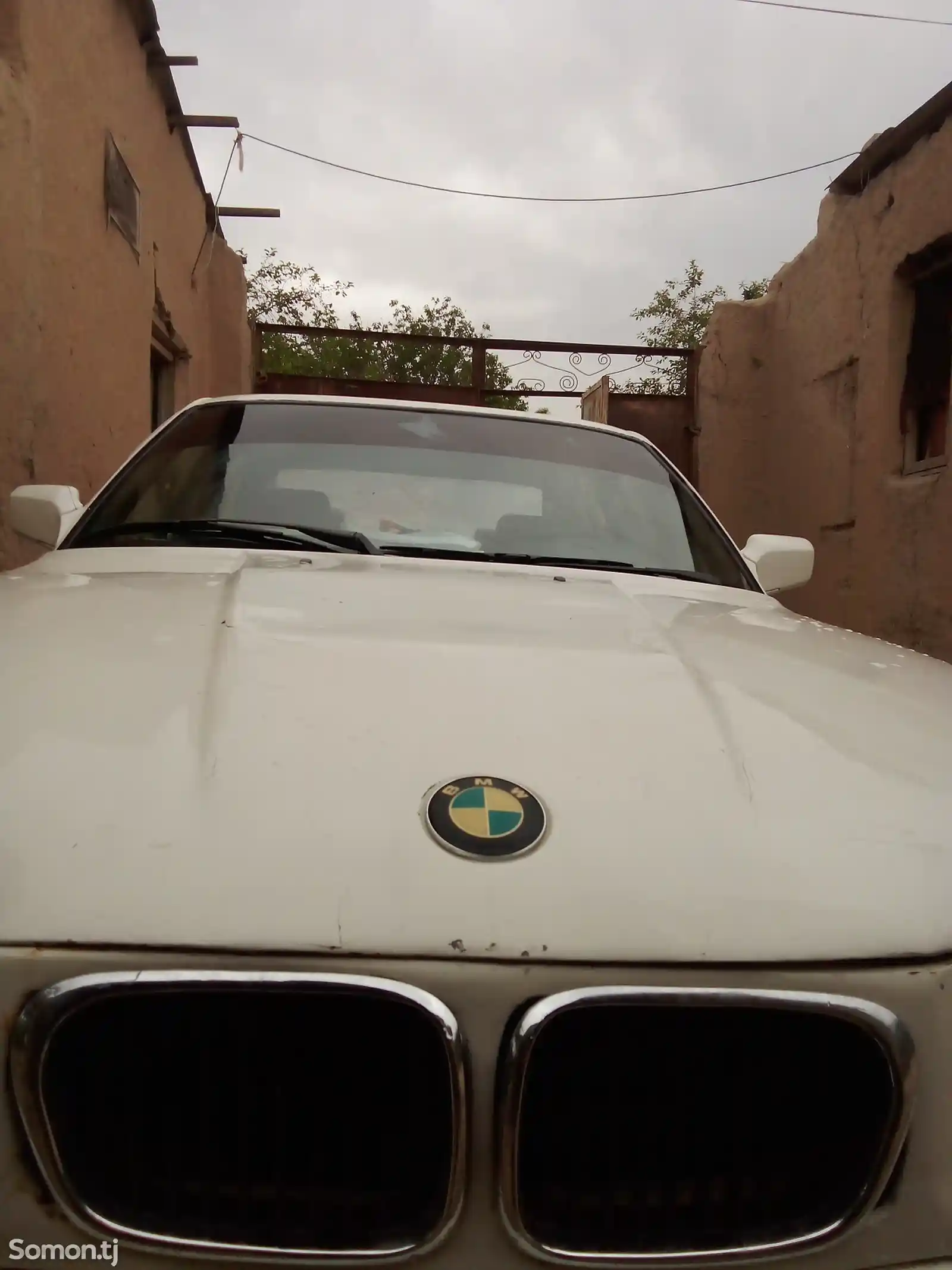 BMW M5, 1990-2