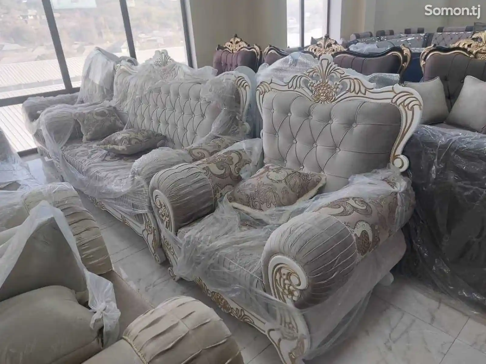 Королевский диван