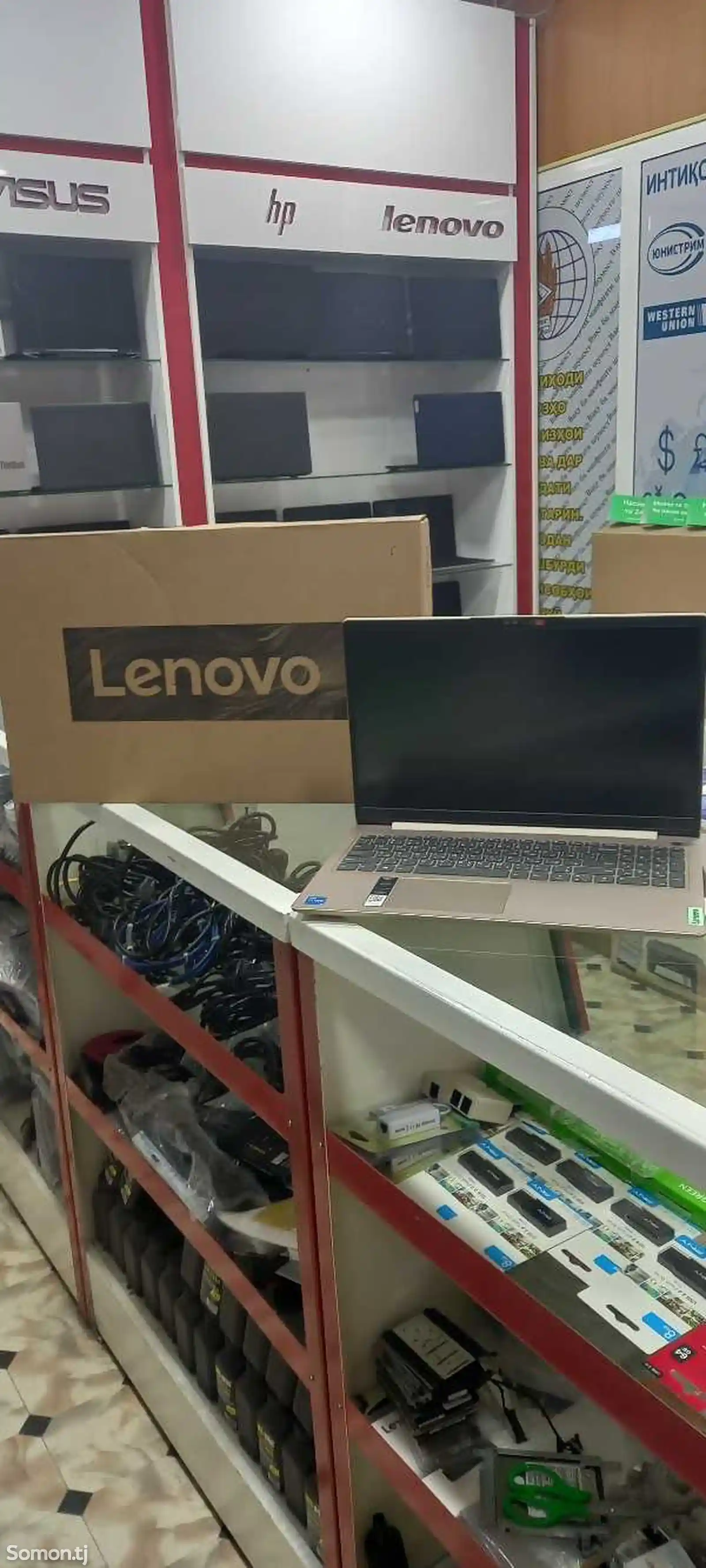 Ноутбук Lenovo i3-1