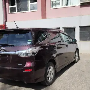 Toyota Wish, 2014