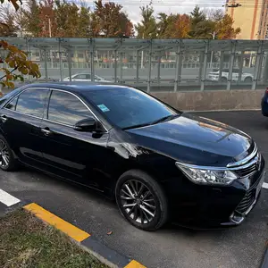 Toyota Camry, 2016