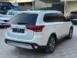 Mitsubishi Outlander, 2022-5