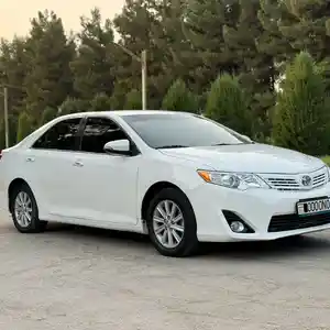 Toyota Camry, 2013