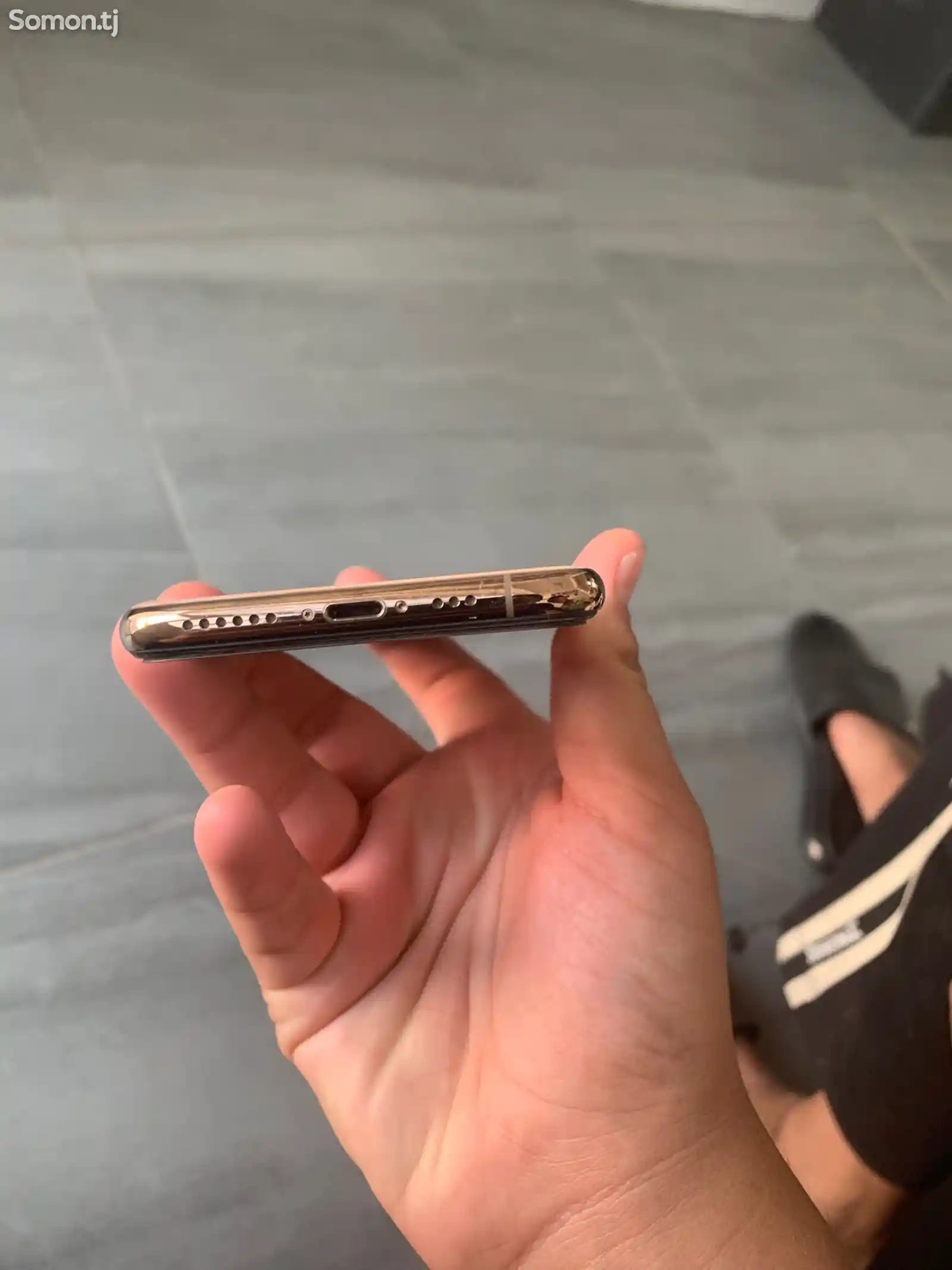 Apple iPhone Xs, 64 gb, Gold-3