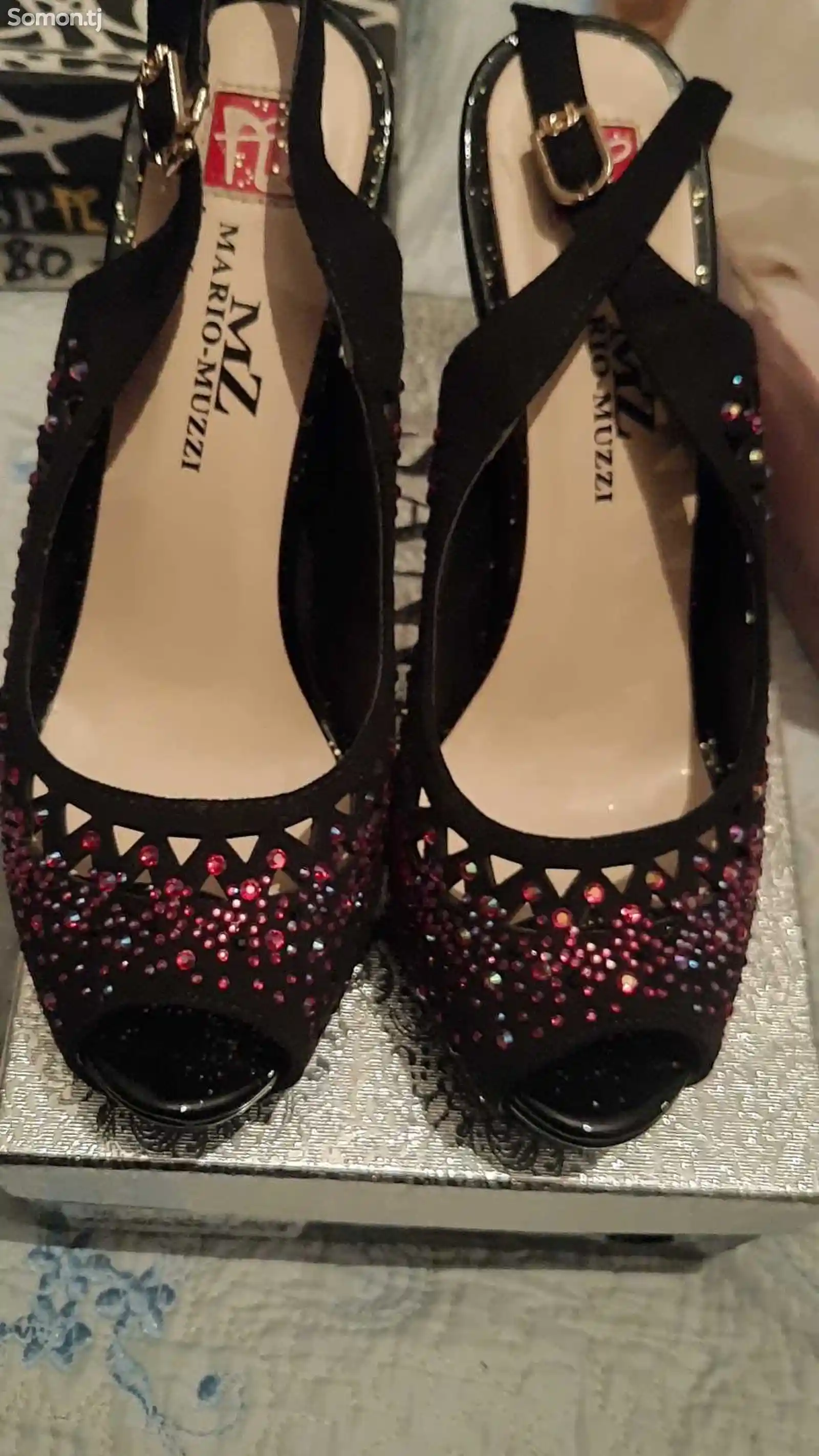 Комплект женской обуви-3