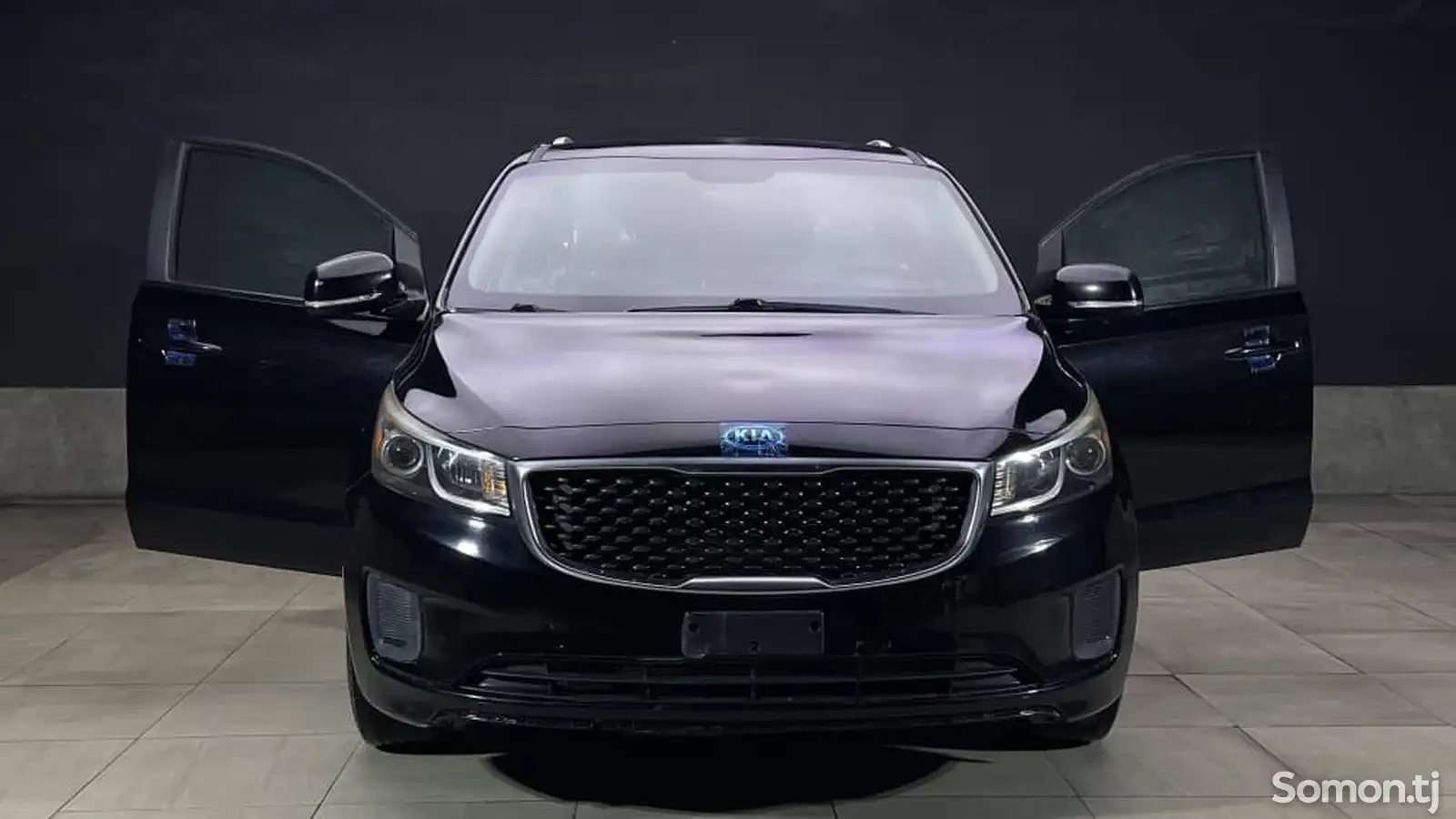 Kia Carnival, 2015-1