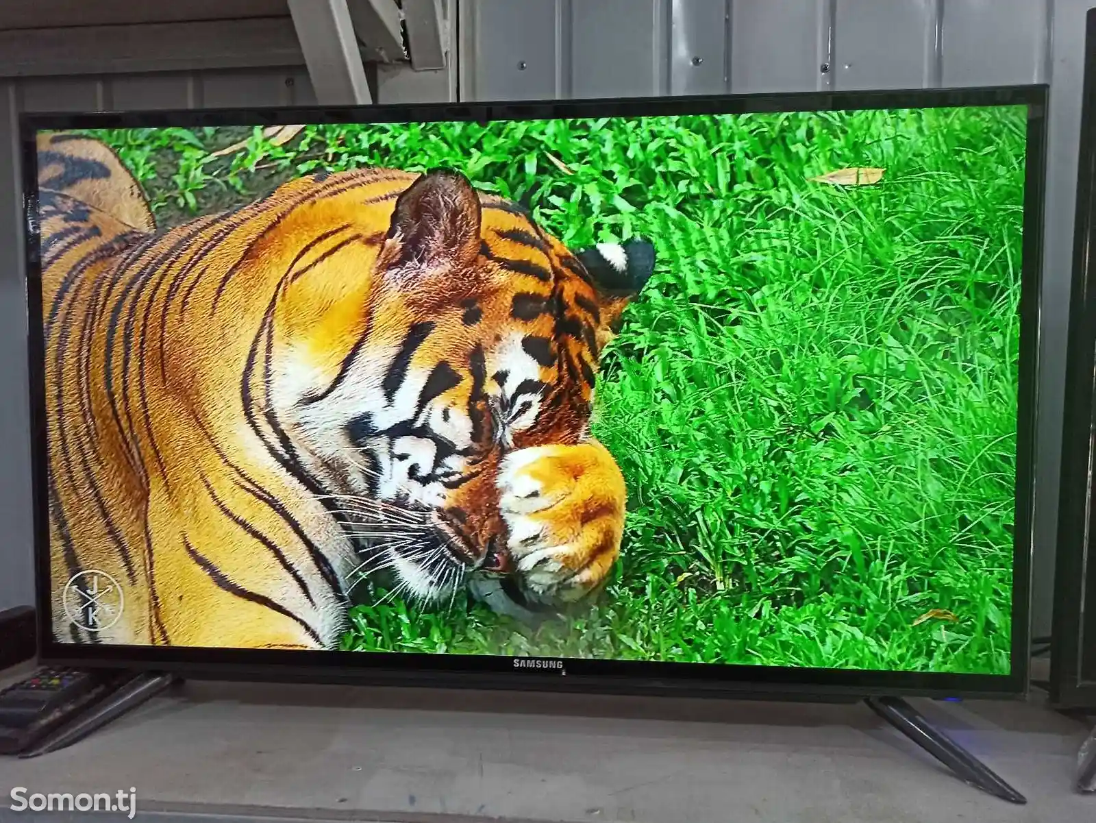 Телевизор Samsung 42 inch-2