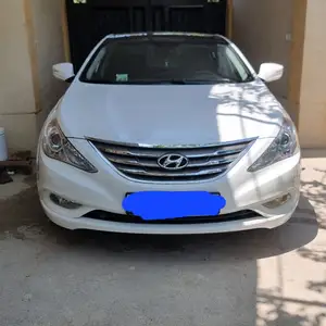 Hyundai Sonata, 2011