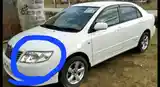 Стекло фар от Toyota Corolla 2006-3