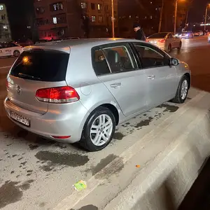 Volkswagen Golf, 2012