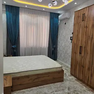 2-комн. квартира, 5 этаж, 70м², Центр