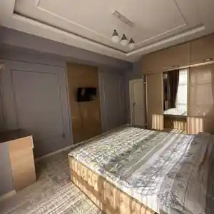 2-комн. квартира, 16 этаж, 50 м², Шохмансур, Созидание, Айни