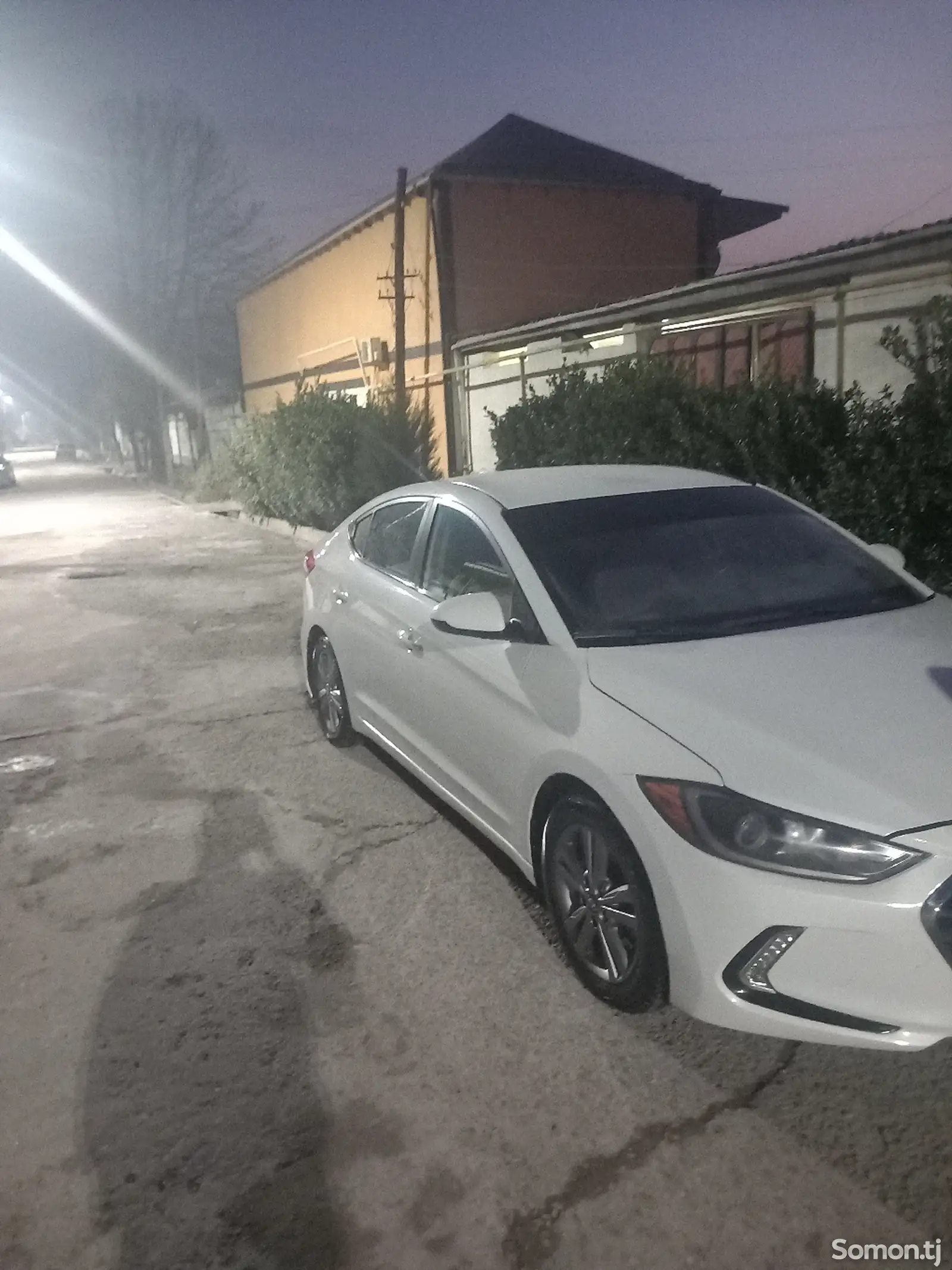 Hyundai Elantra, 2017-1