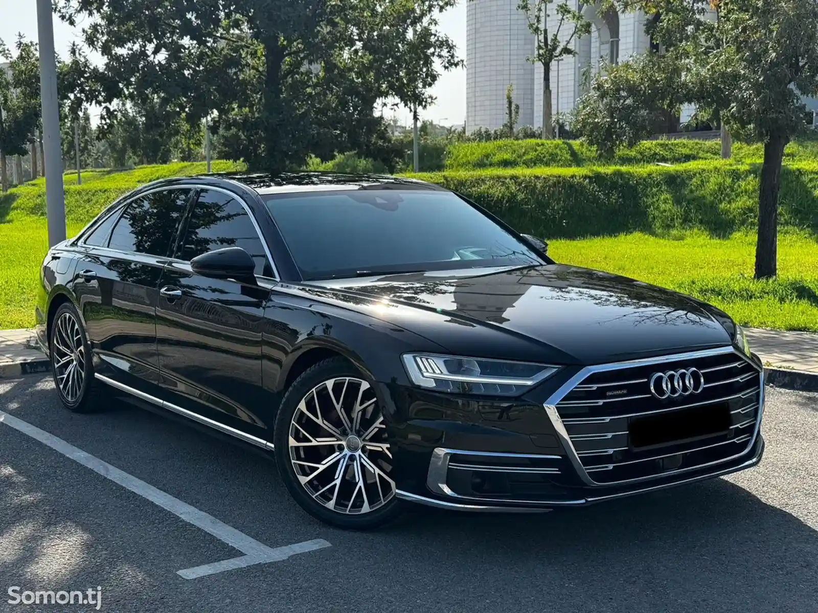 Audi A8, 2022-1