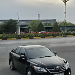 Toyota Camry, 2011