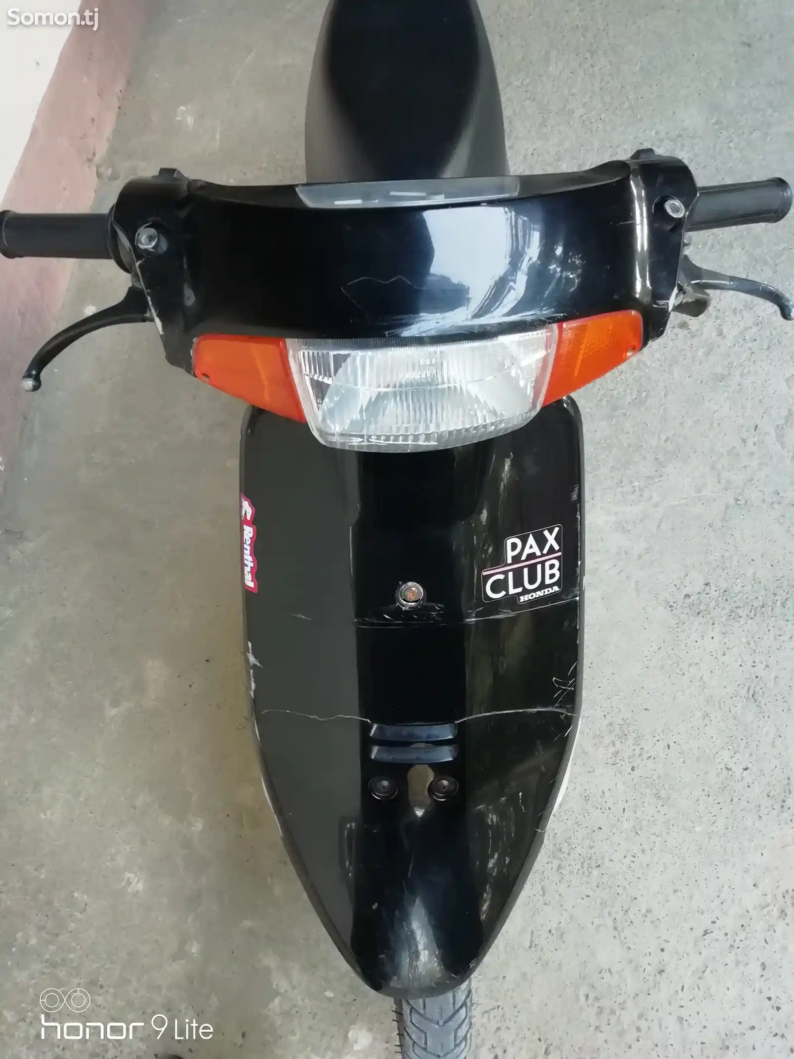 Скутер Honda pax club-1