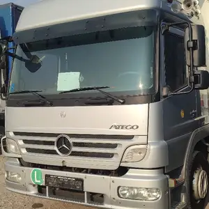 Контейнеровоз Mercedes-Benz Atego, 2010