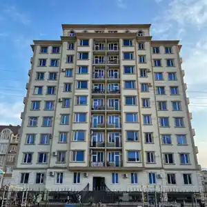 2-комн. квартира, 1 этаж, 48 м², 19мкр