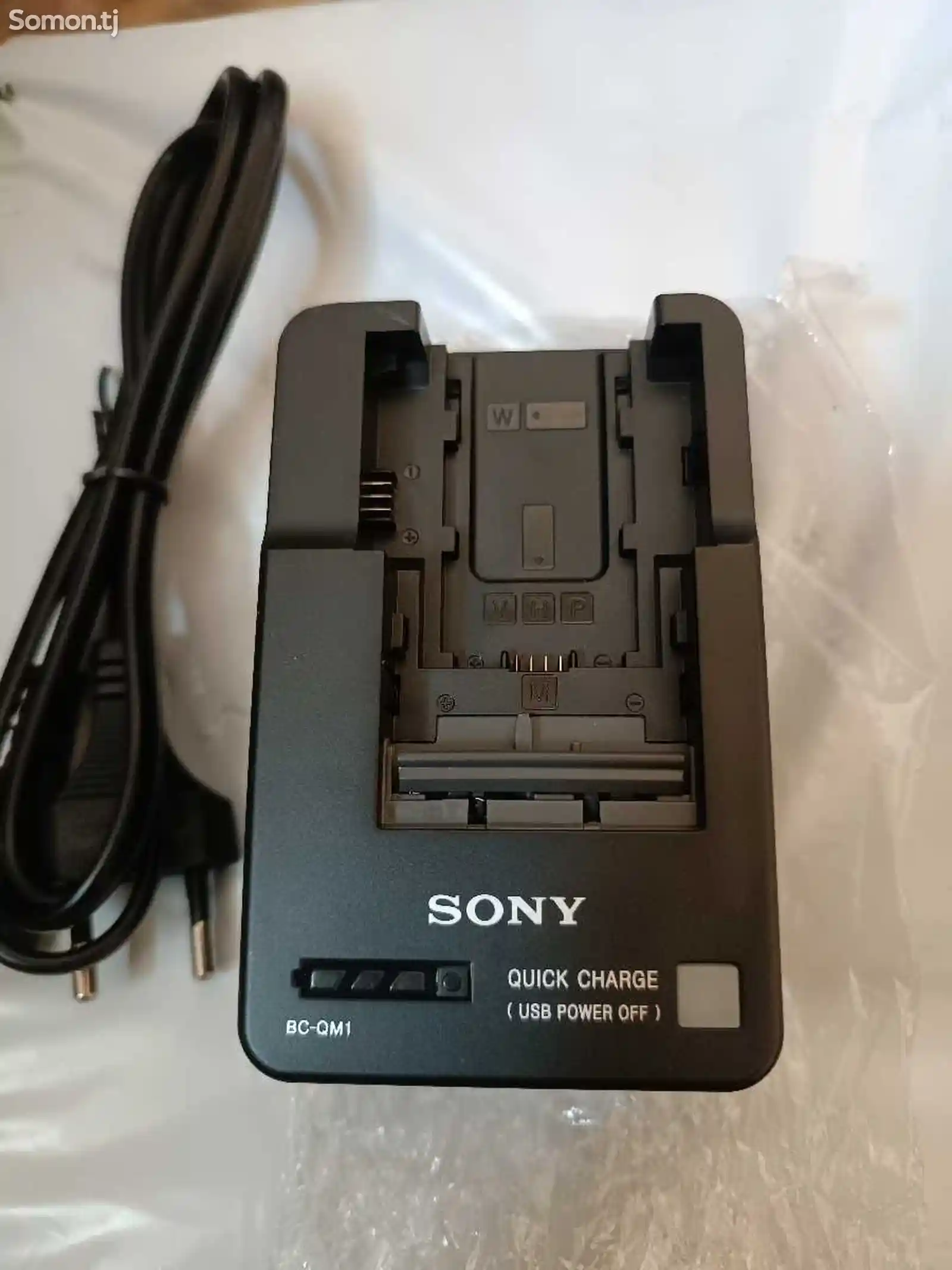 Зарядное устройство Sony-3