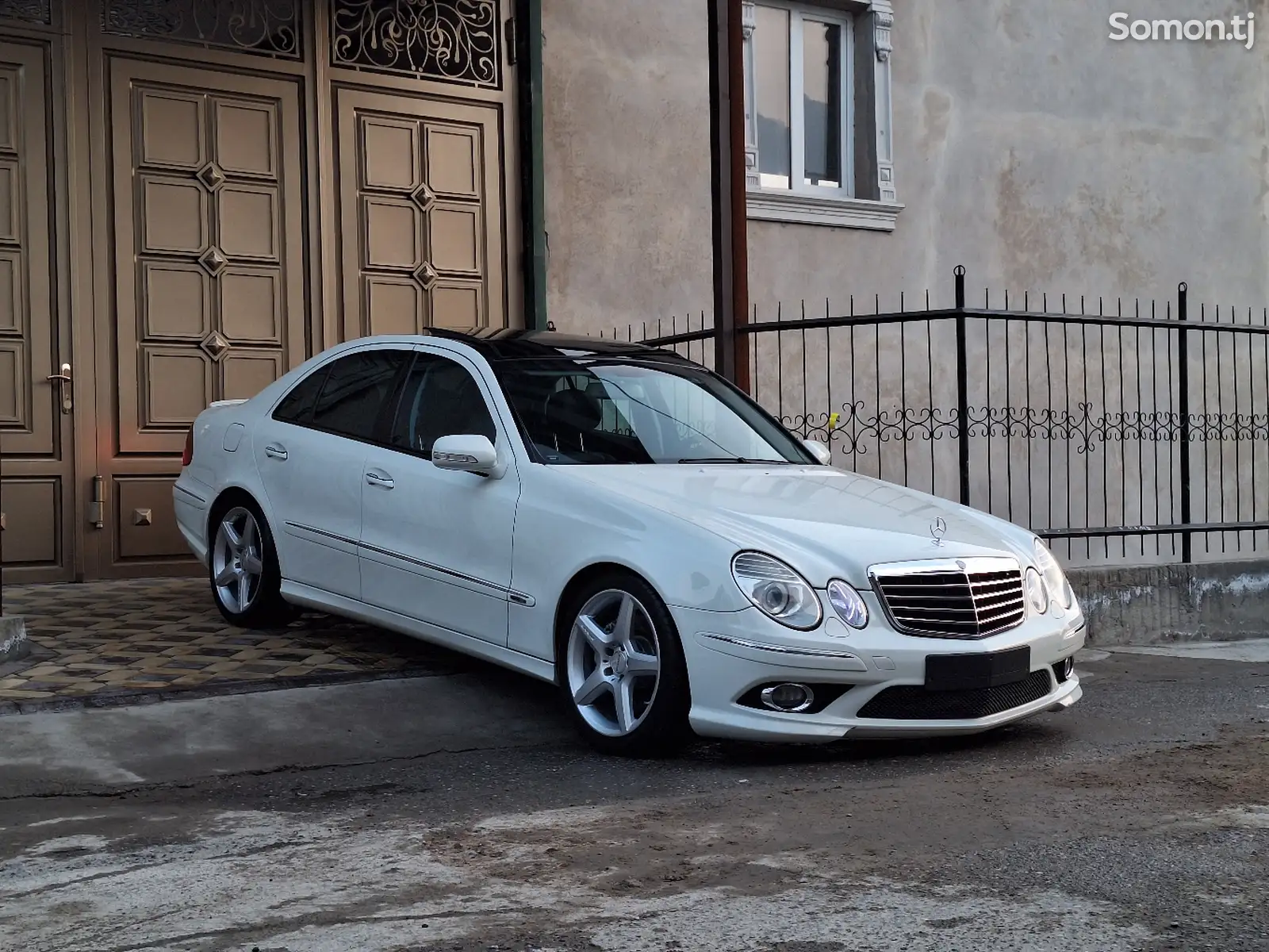 Mercedes-Benz E class, 2009-1