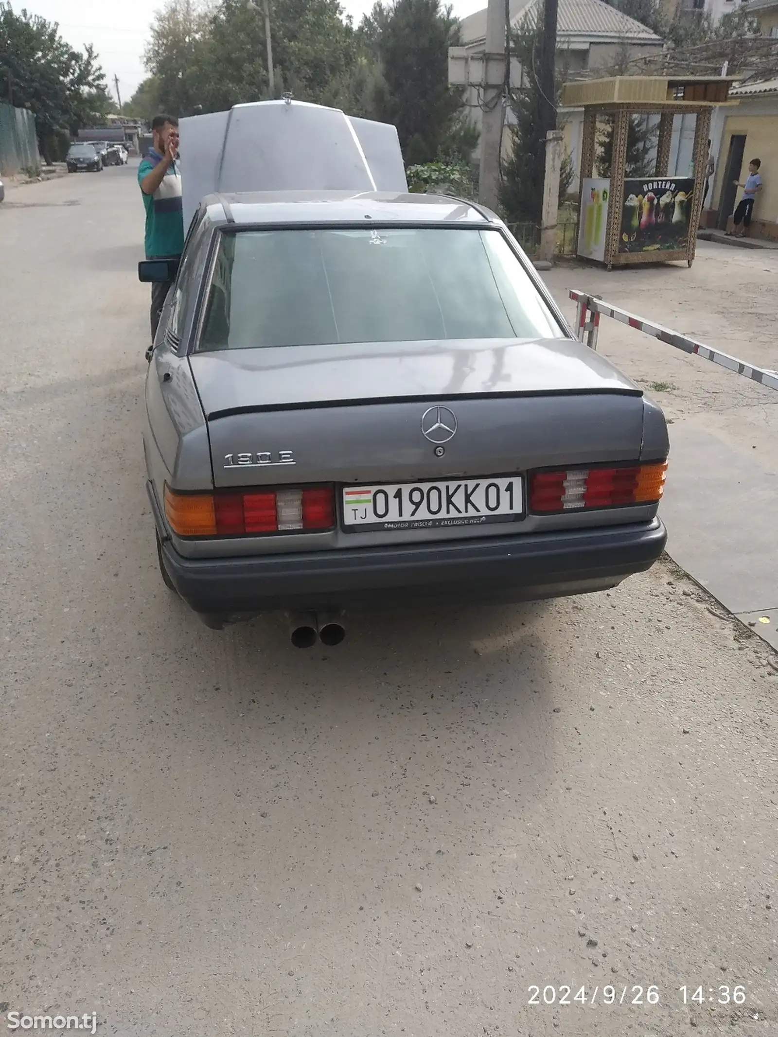 Mercedes-Benz W201, 1990-1